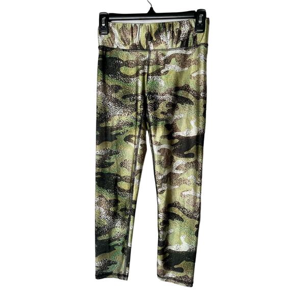 Terez Cropped Green Camo Leggings Small - Picture 1 of 3